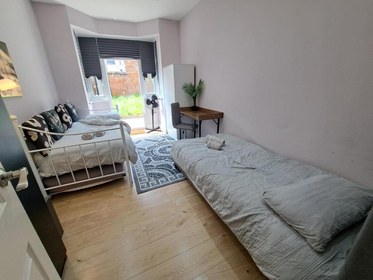 Comfy Fenia Stay Λονδίνο Εξωτερικό φωτογραφία