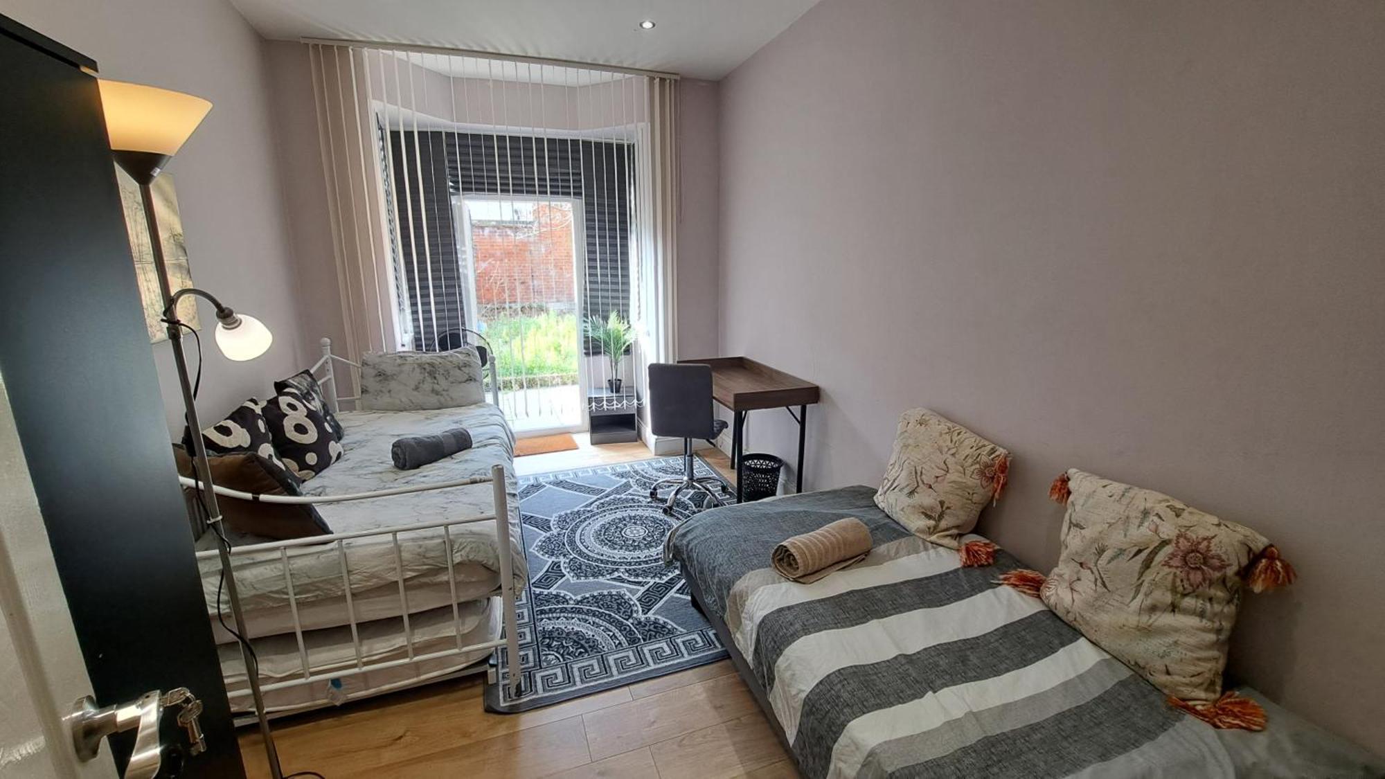 Comfy Fenia Stay Λονδίνο Εξωτερικό φωτογραφία
